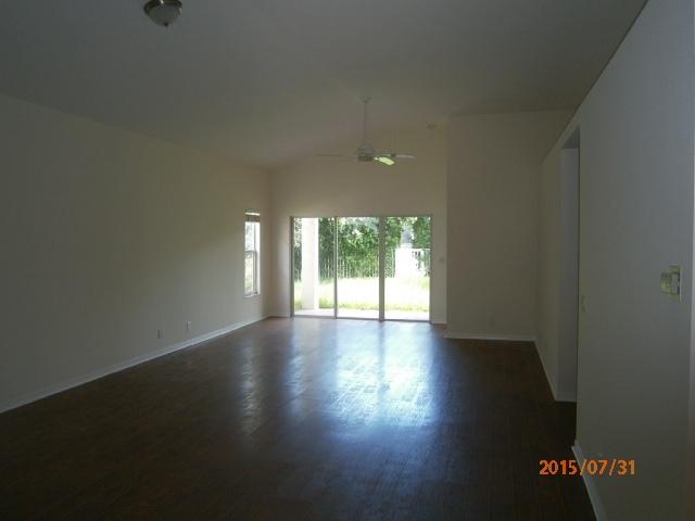 5117 Elpine Way Riviera Beach, FL 33418 - Photo 7 of 8 living room