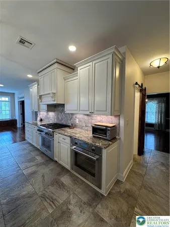 $729,000 | 2570 Steele Lane, Easton, PA 18040