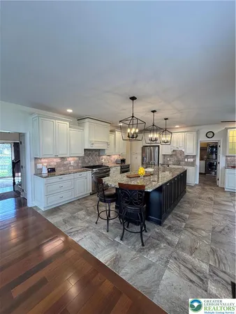 $729,000 | 2570 Steele Lane, Easton, PA 18040