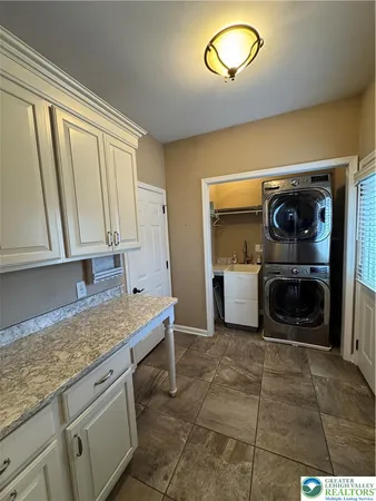 $729,000 | 2570 Steele Lane, Easton, PA 18040