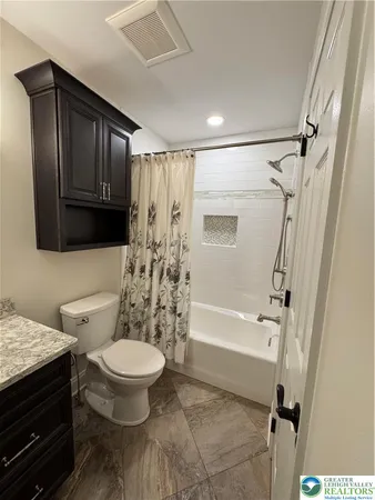$729,000 | 2570 Steele Lane, Easton, PA 18040
