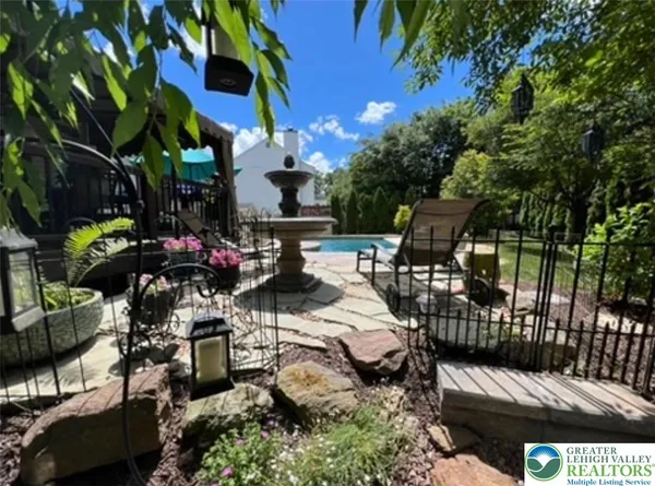 $729,000 | 2570 Steele Lane, Easton, PA 18040