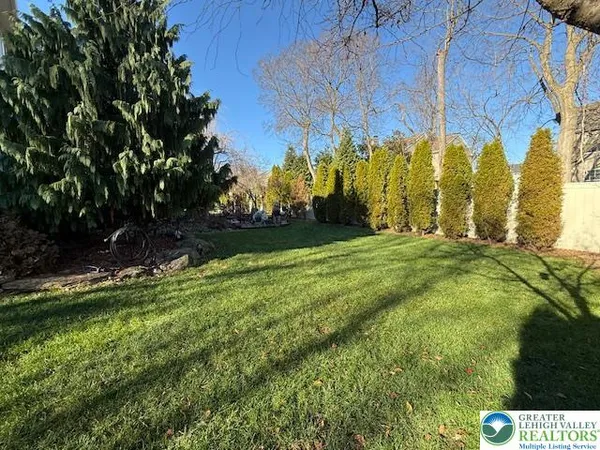 $729,000 | 2570 Steele Lane, Easton, PA 18040