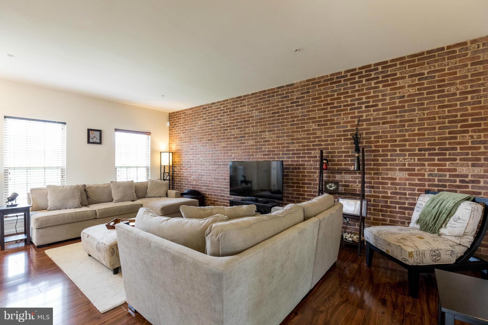 2512 St Marys View Road Accokeek, MD 20607 - Photo 4 of 30 Living Room