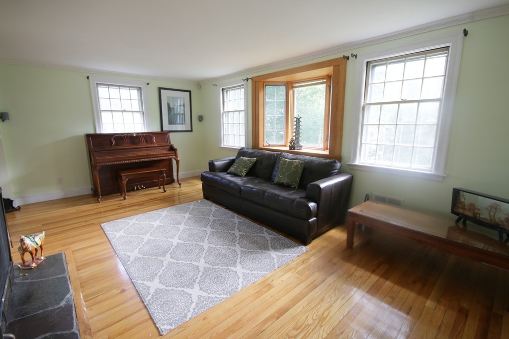 10 Hillcrest Road Canton, MA 02021 - Photo 3 of 16