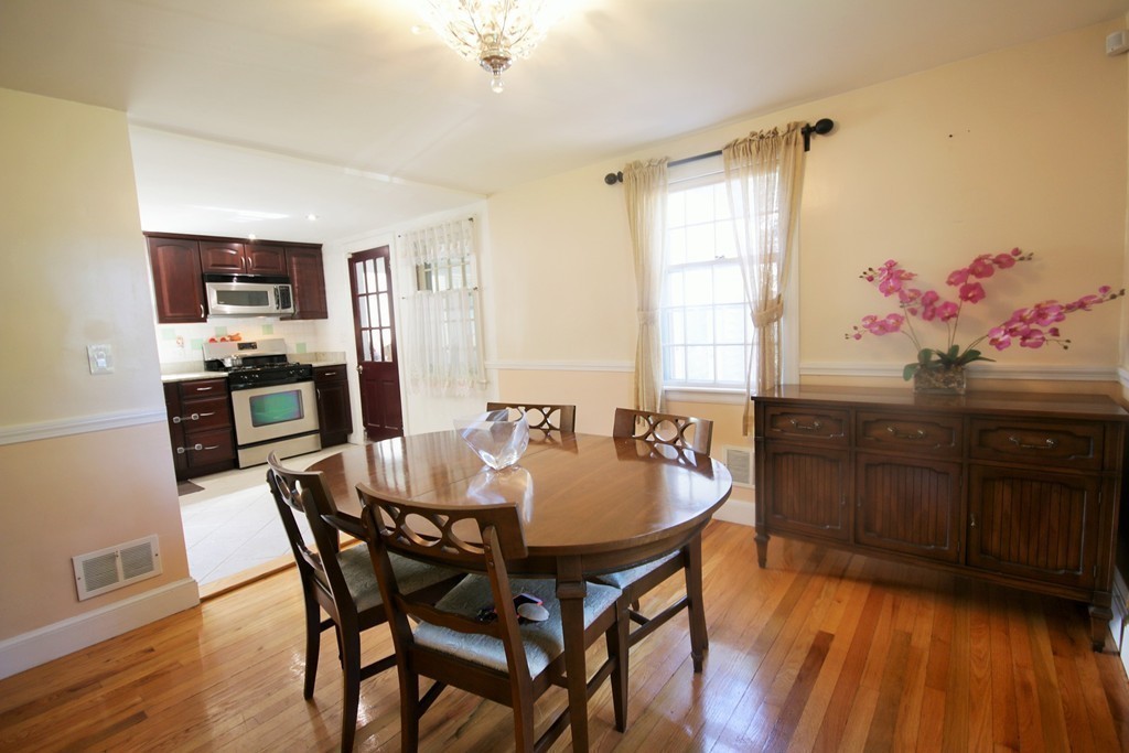 10 Hillcrest Road Canton, MA 02021 - Photo 6 of 16