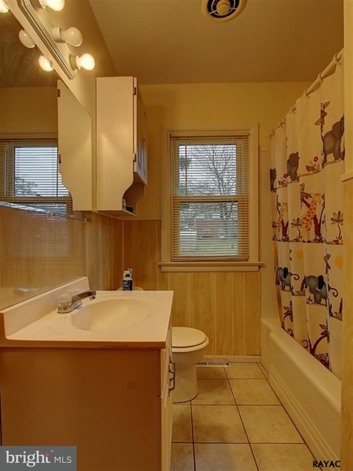 337 Wynwood Road York, PA 17402 - Photo 16 of 23 Gallery Image 16