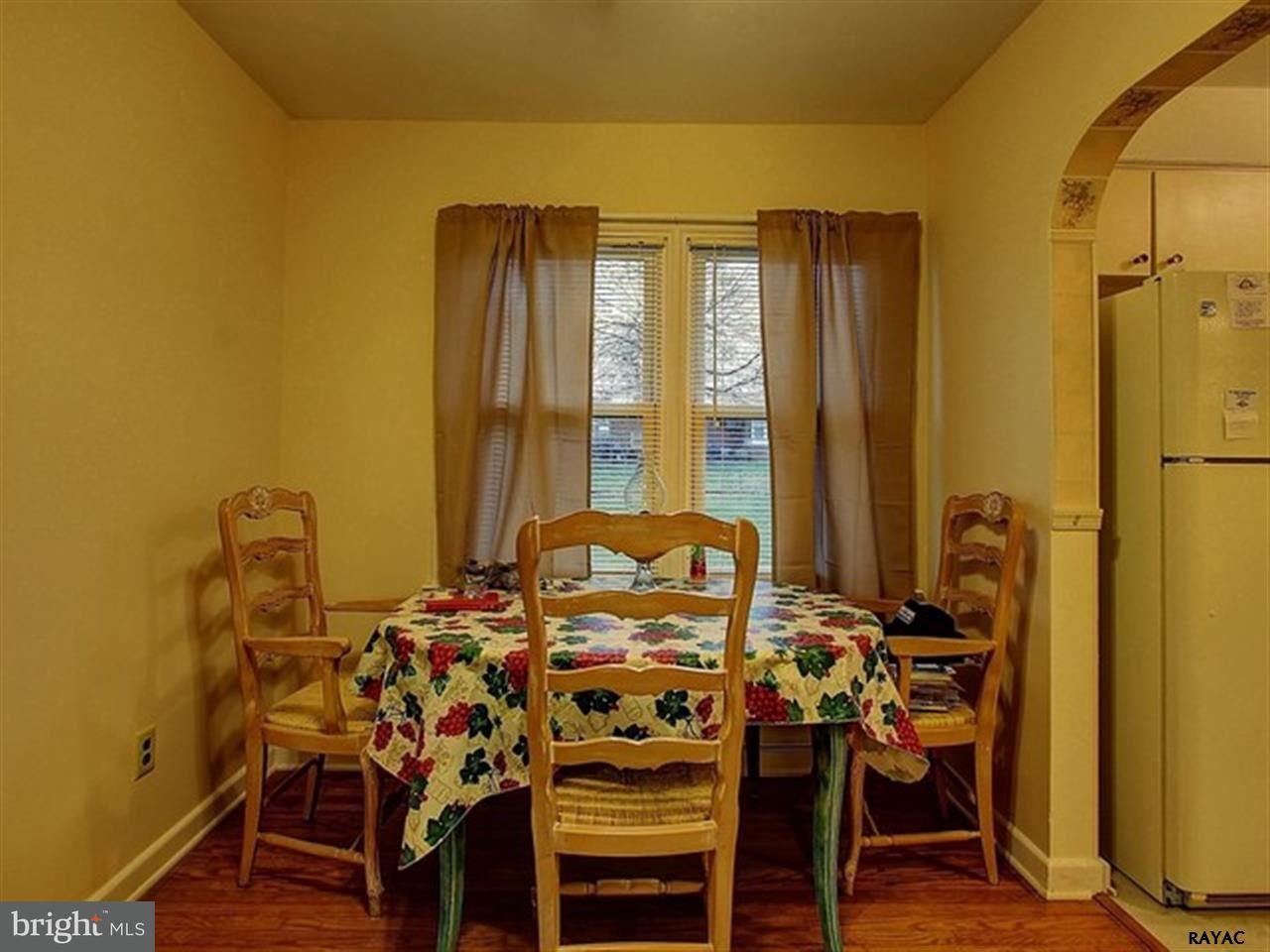 337 Wynwood Road York, PA 17402 - Photo 6 of 23 Gallery Image 6