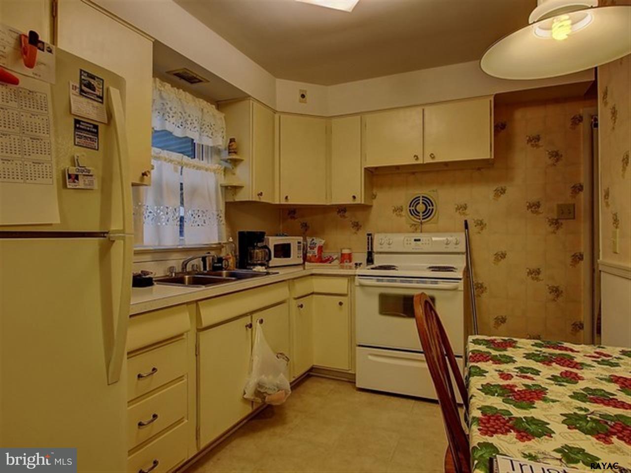 337 Wynwood Road York, PA 17402 - Photo 8 of 23 Gallery Image 8