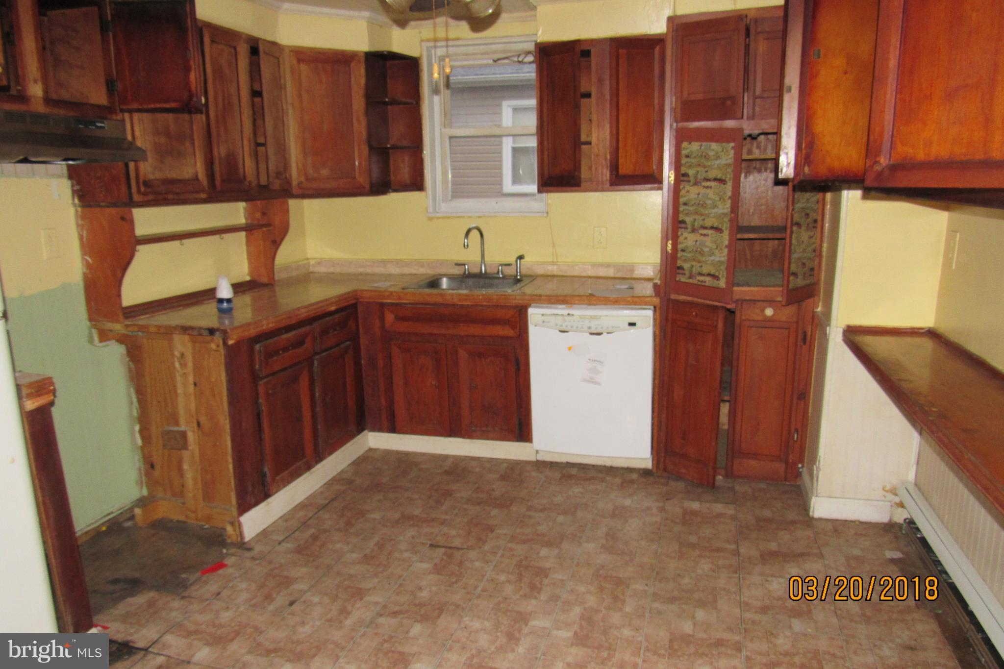 2343 Ruth Avenue Baltimore, MD 21219 - Photo 3 of 11 Kitchen