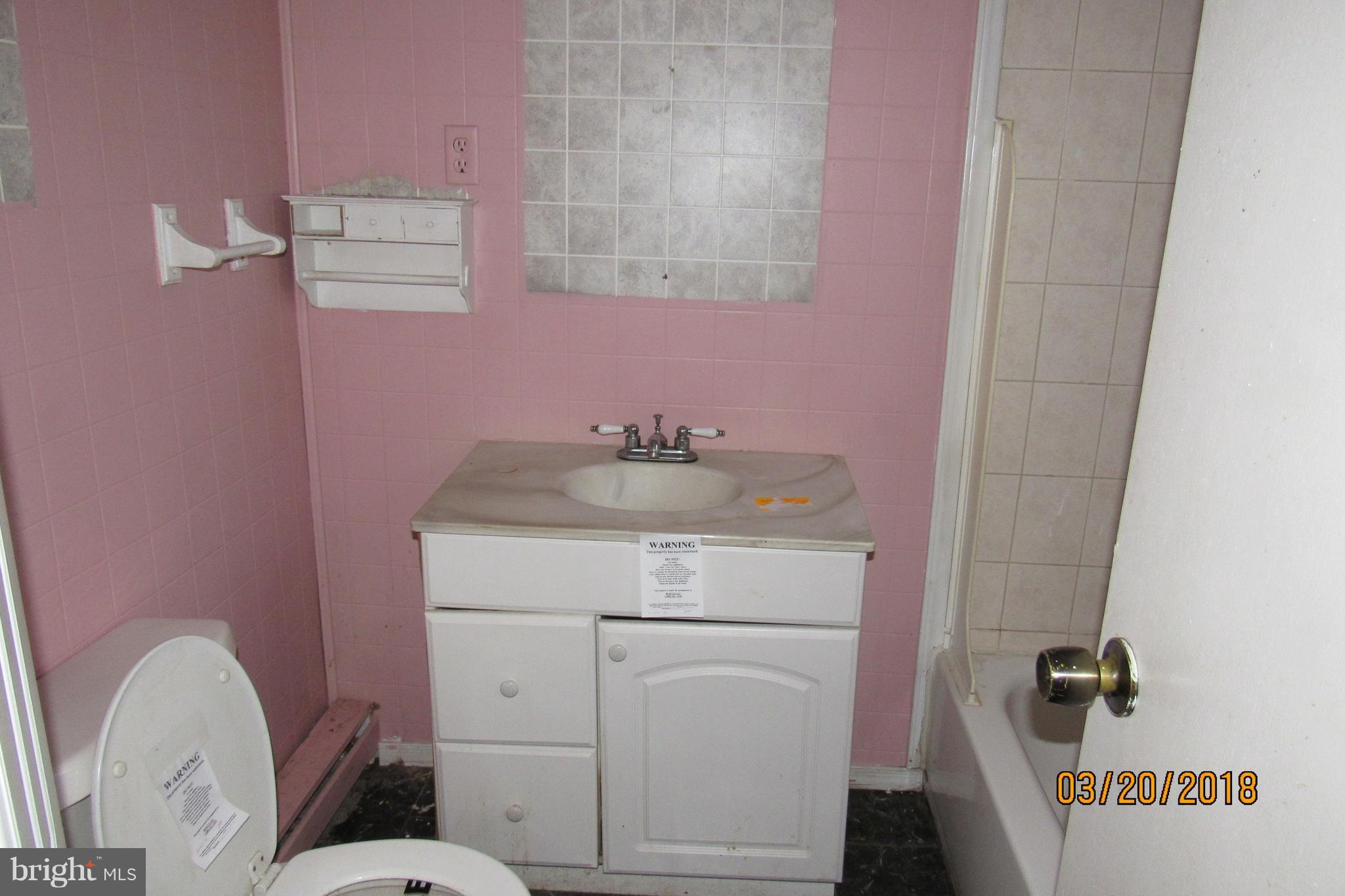 2343 Ruth Avenue Baltimore, MD 21219 - Photo 6 of 11 Bath