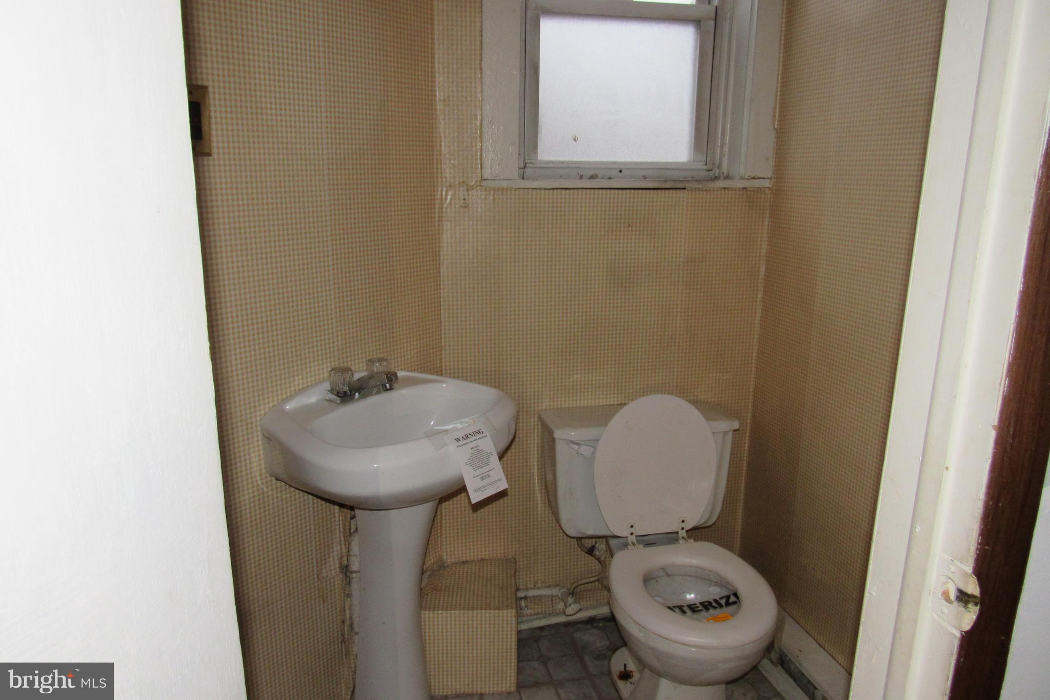 2343 Ruth Avenue Baltimore, MD 21219 - Photo 10 of 11 Bath