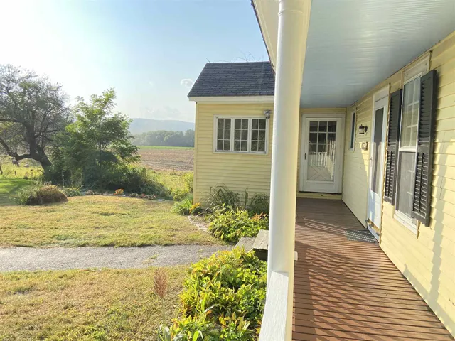 $2,400 | 110 River South Road, Walpole, NH 03608