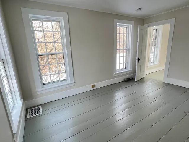 $2,400 | 110 River South Road, Walpole, NH 03608