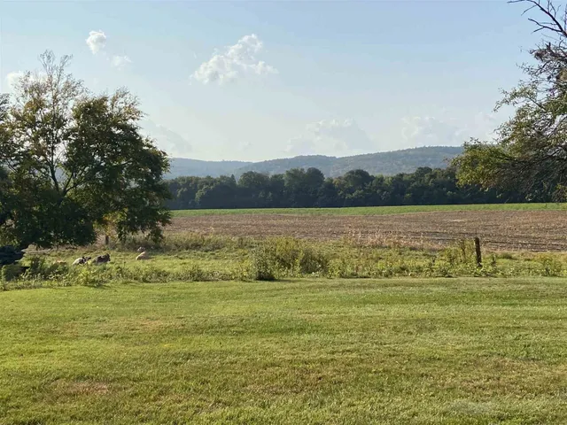 $2,400 | 110 River South Road, Walpole, NH 03608