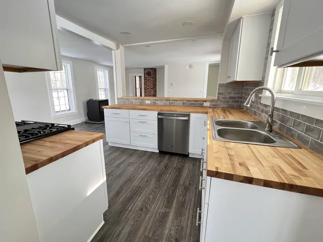 $2,400 | 110 River South Road, Walpole, NH 03608