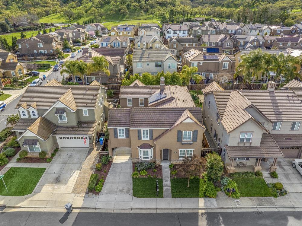 5813 Cajon Way Gilroy, CA 95020 - Photo 36 of 55 an aerial view of multiple houses