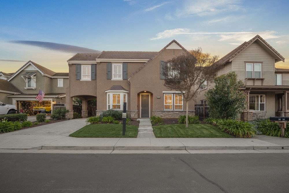 5813 Cajon Way Gilroy, CA 95020 - Photo 45 of 55 front view of house with a yard