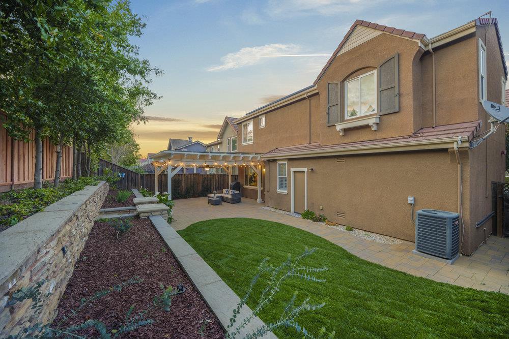 5813 Cajon Way Gilroy, CA 95020 - Photo 49 of 55 a view of a back yard of the house