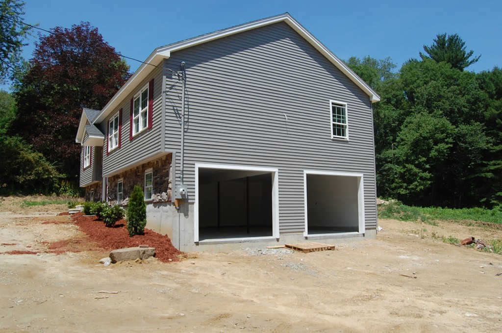 541 Podunk Road East Brookfield, MA 01515 - Photo 2 of 17