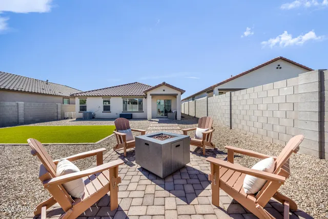 $369,900 | 17832 West Oberlin Way, Surprise, AZ 85387