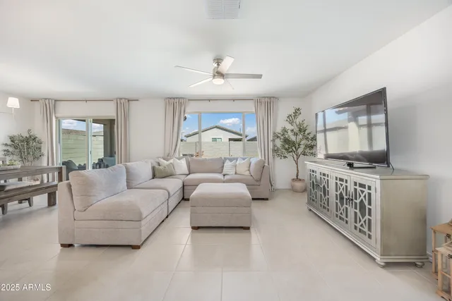 $369,900 | 17832 West Oberlin Way, Surprise, AZ 85387