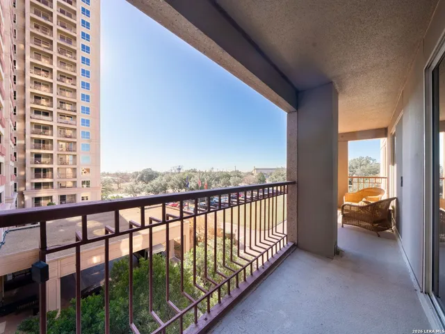 $4,248 | 1 Towers Park Lane, Unit 413, San Antonio, TX 78209