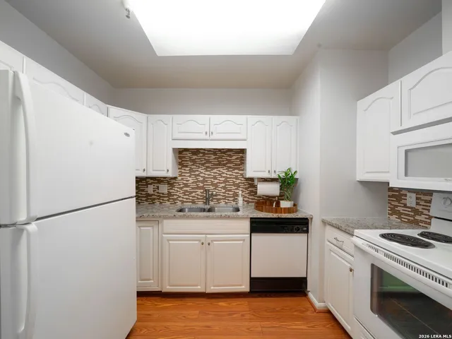 $4,248 | 1 Towers Park Lane, Unit 413, San Antonio, TX 78209