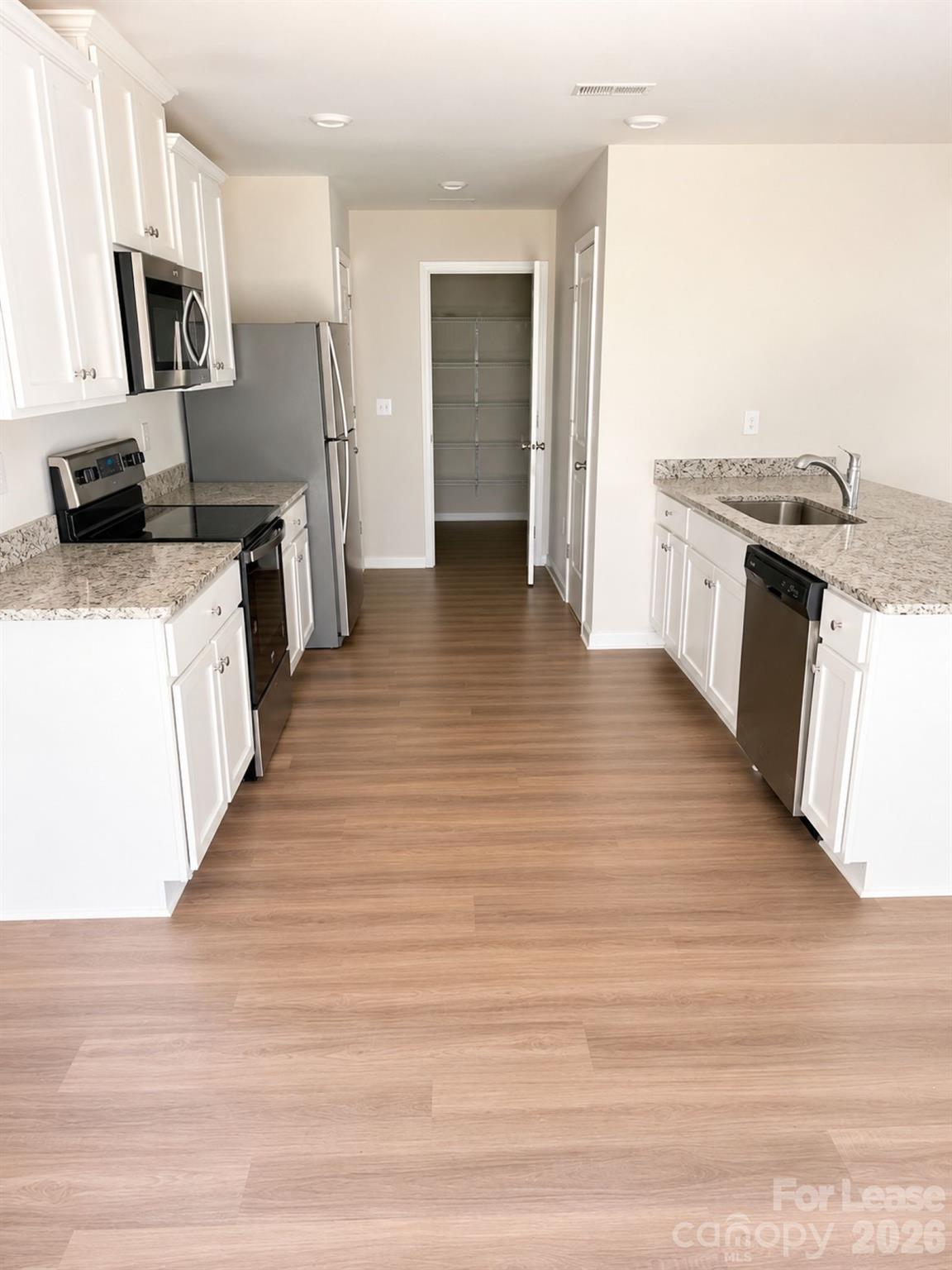 1337 Nia Road Charlotte, NC 28215 - Photo 9 of 26