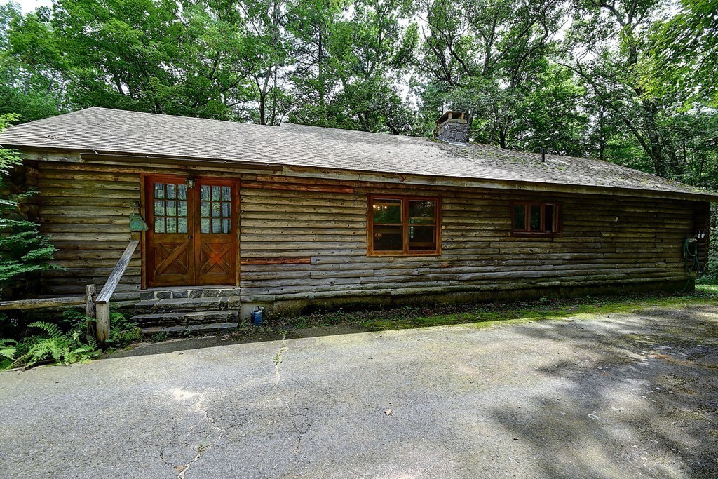 65 Allen Hill Road Holland, MA 01521 - Photo 4 of 29 a backyard of a house