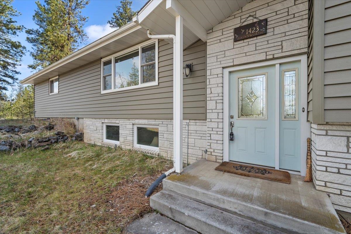 1423 South Pulpwood Road Medical Lake, WA 99022 - Photo 3 of 48