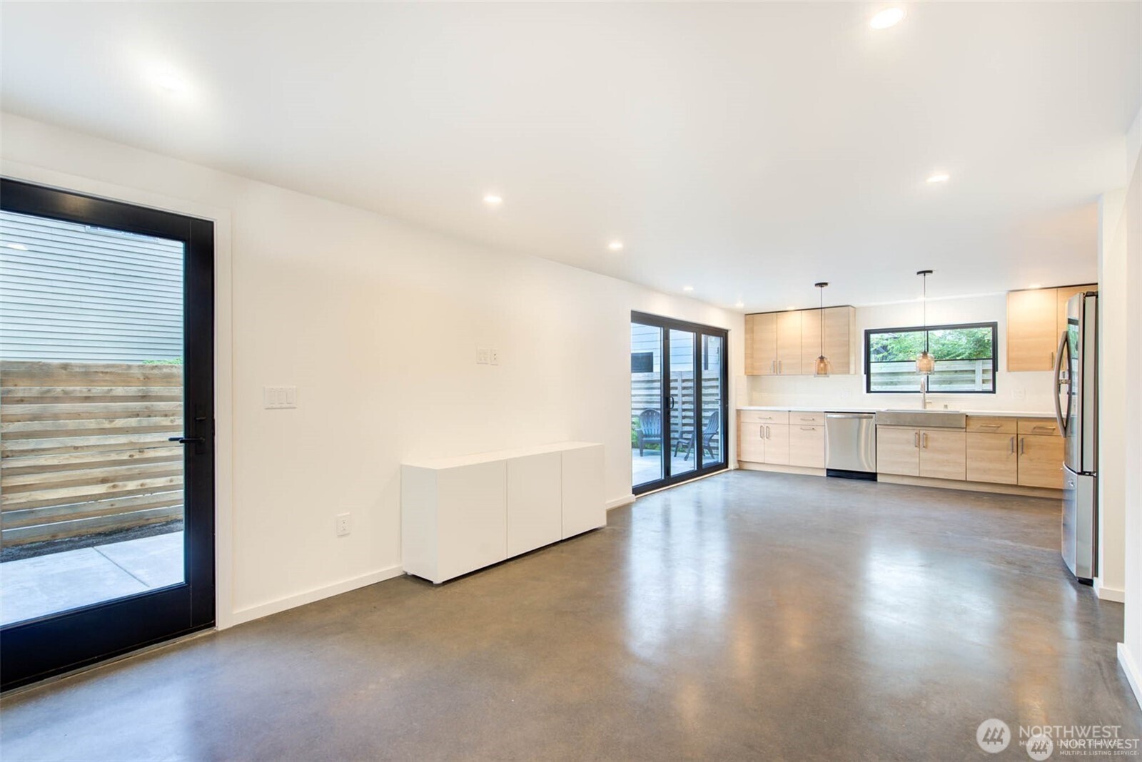 4606 Northeast 47th Street Seattle, WA 98105 - Photo 27 of 36