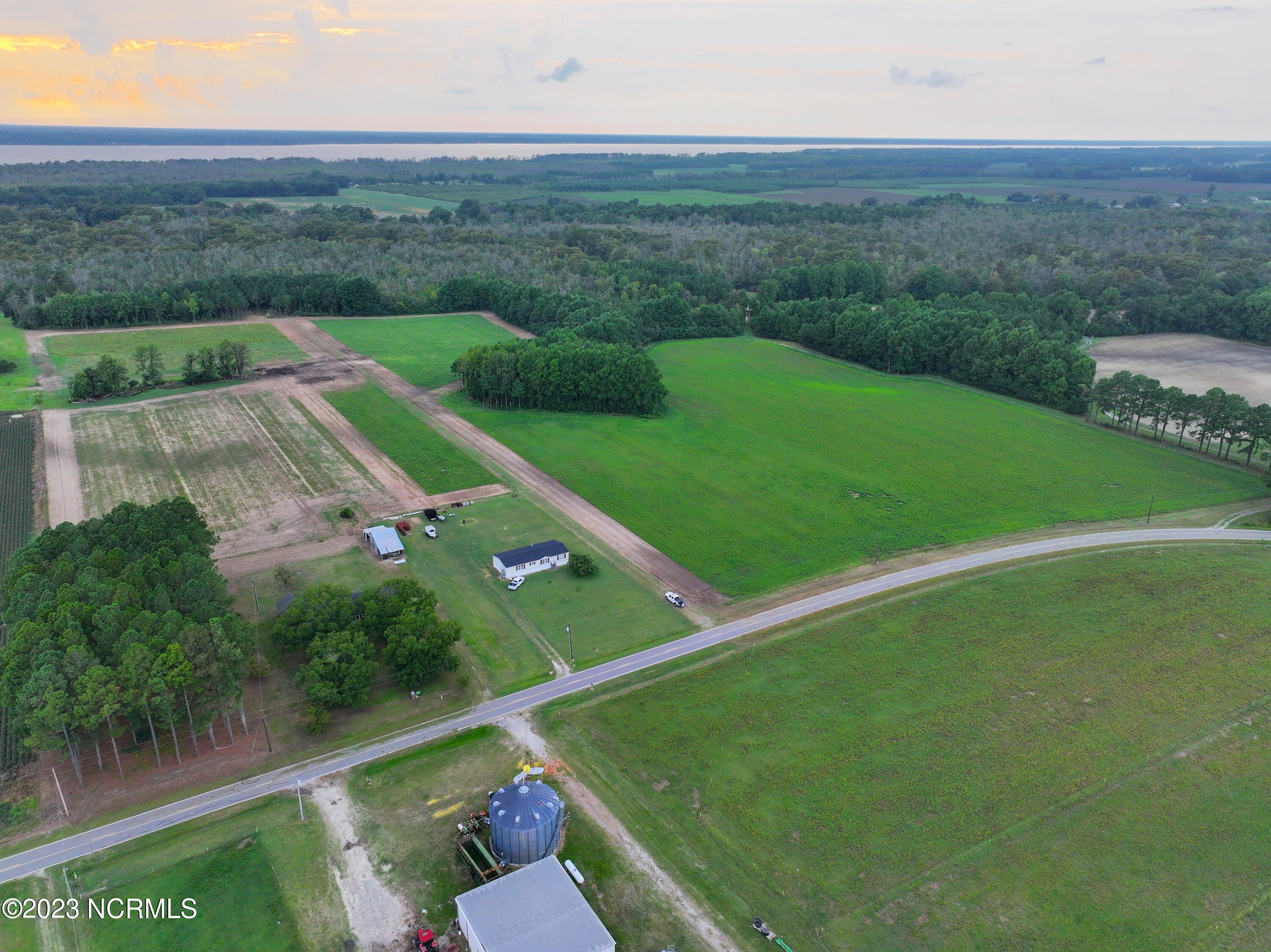 610 Chambers Ferry Road Edenton, NC 27932 - Photo 7 of 10 15