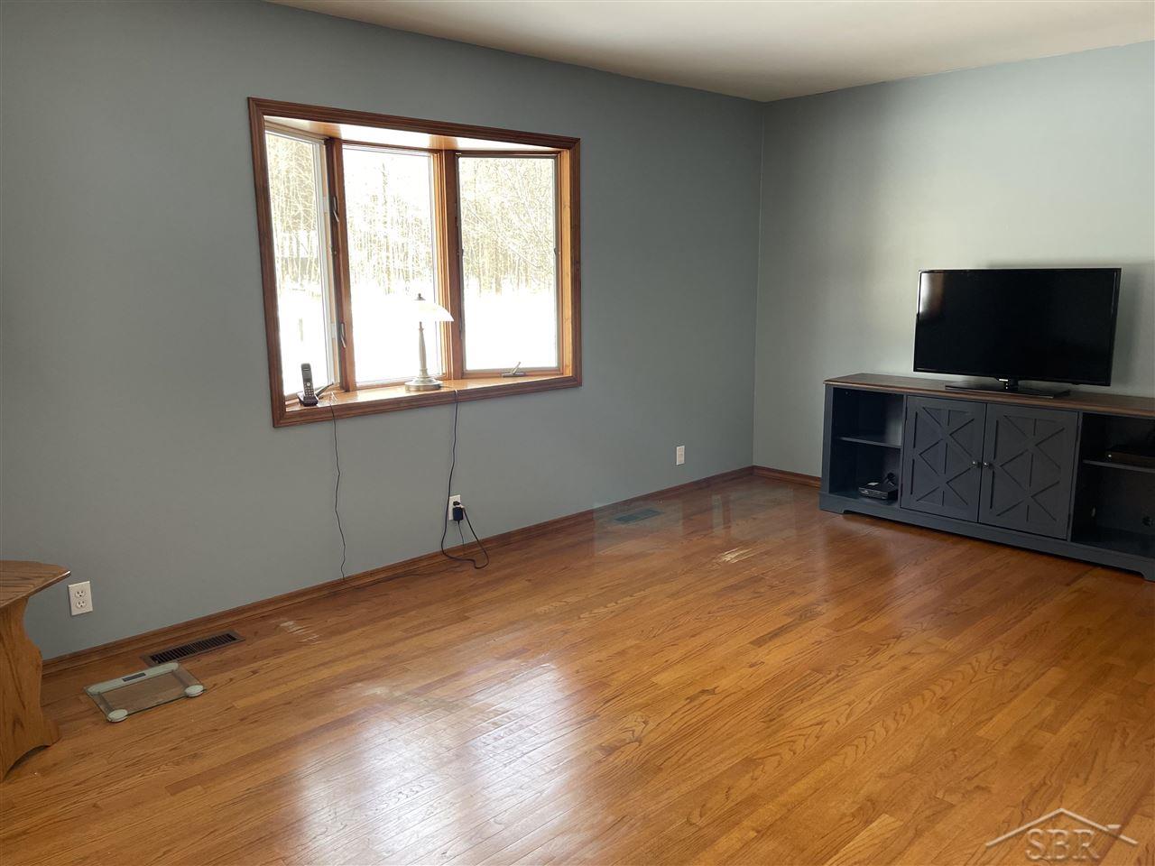 3390 South Gleaner Road Saginaw, MI 48609 - Photo 13 of 36 50067878-12.JPG