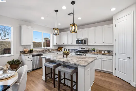 $975,000 | 2525 Modena Drive, Pittsburg, CA 94565