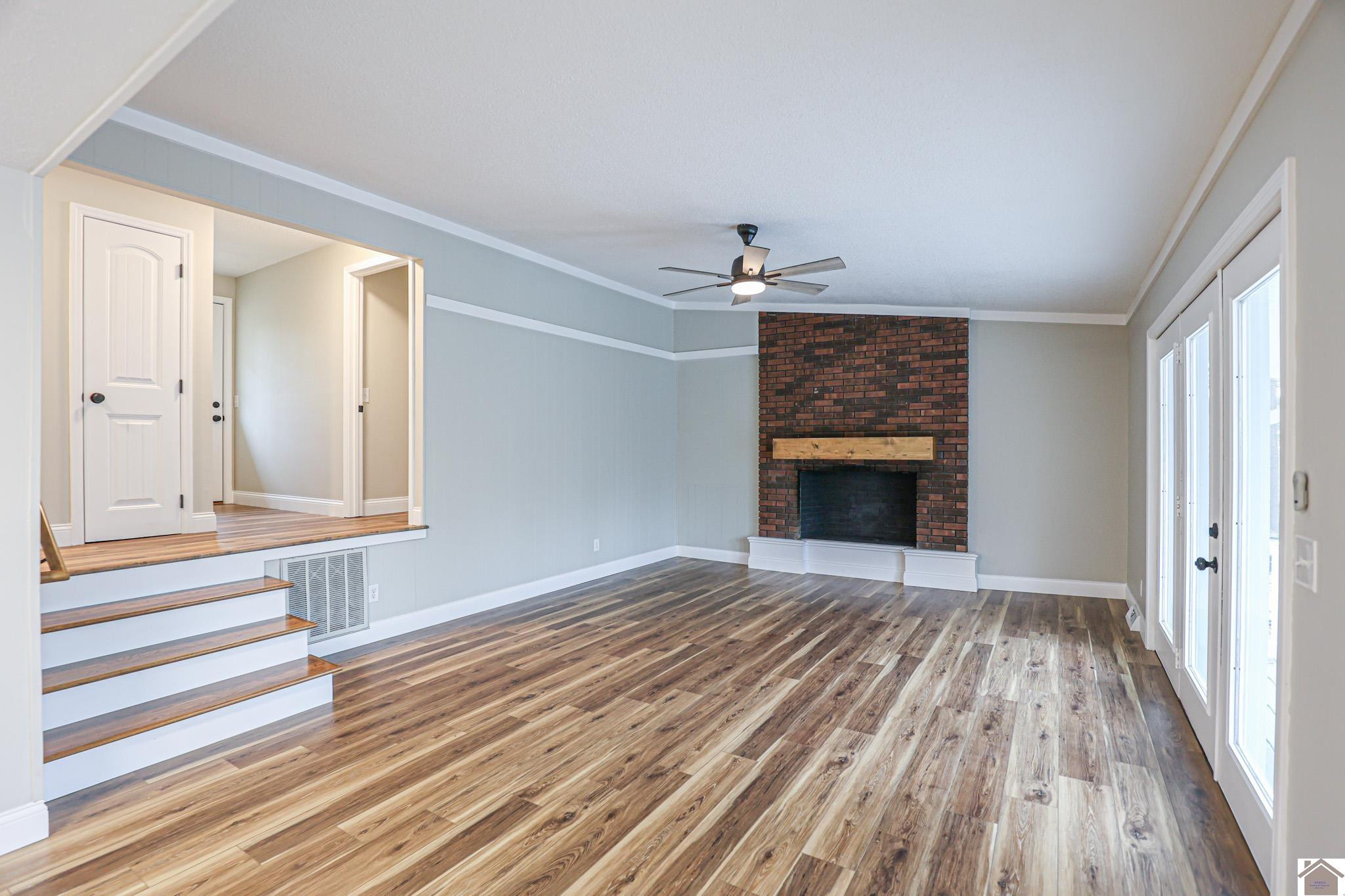 146 Mermie Road Hardin, KY 42048 - Photo 15 of 41 Living Room