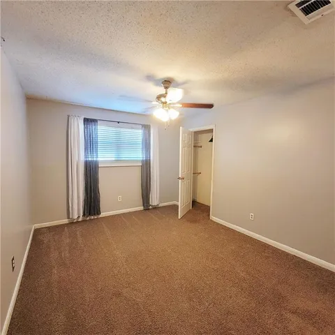 $2,500 | 35 Antigua Drive, Kenner, LA 70065