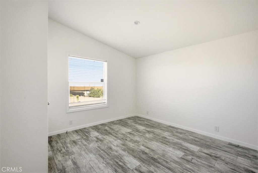 1139 Bonanza Road Phelan, CA 92371 - Photo 11 of 34