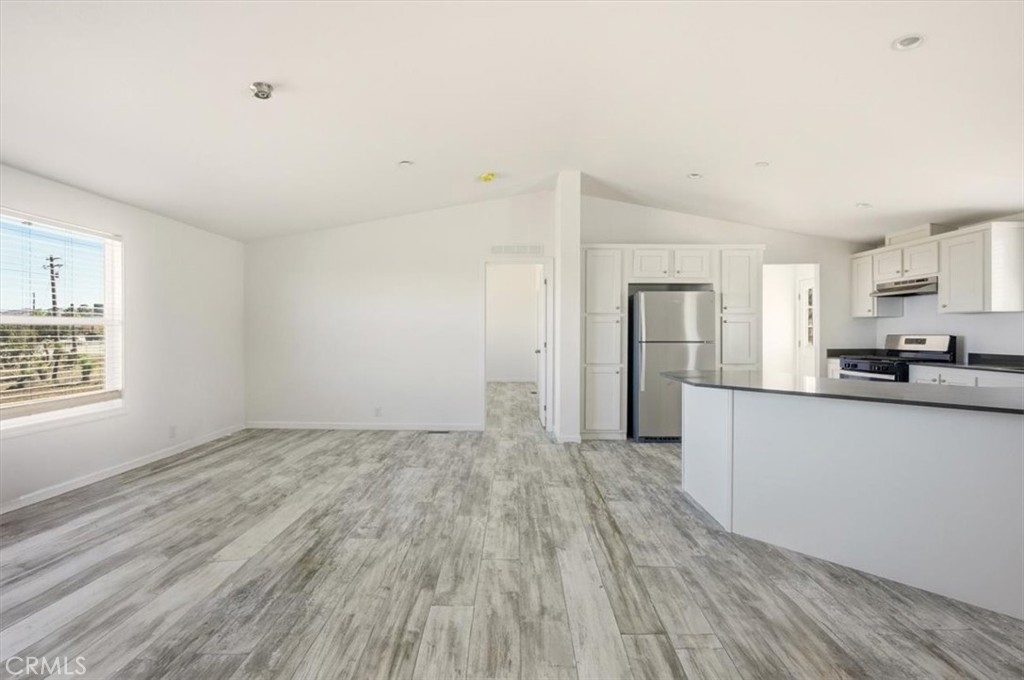 1139 Bonanza Road Phelan, CA 92371 - Photo 3 of 34