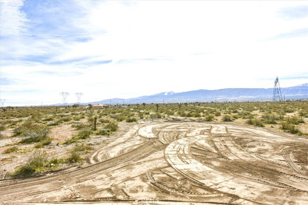 1139 Bonanza Road Phelan, CA 92371 - Photo 33 of 34