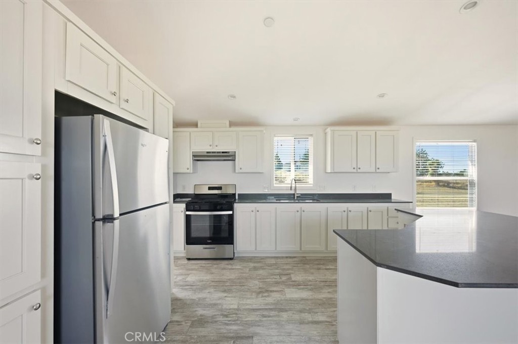 1139 Bonanza Road Phelan, CA 92371 - Photo 4 of 34