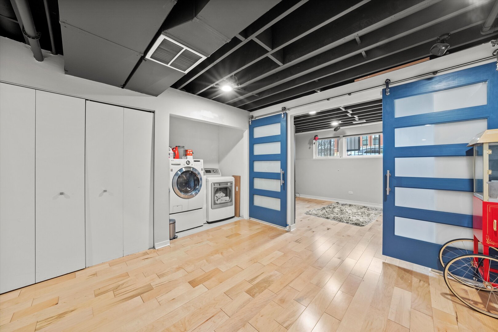 2028 North Point Street Chicago, IL 60647 - Photo 30 of 41