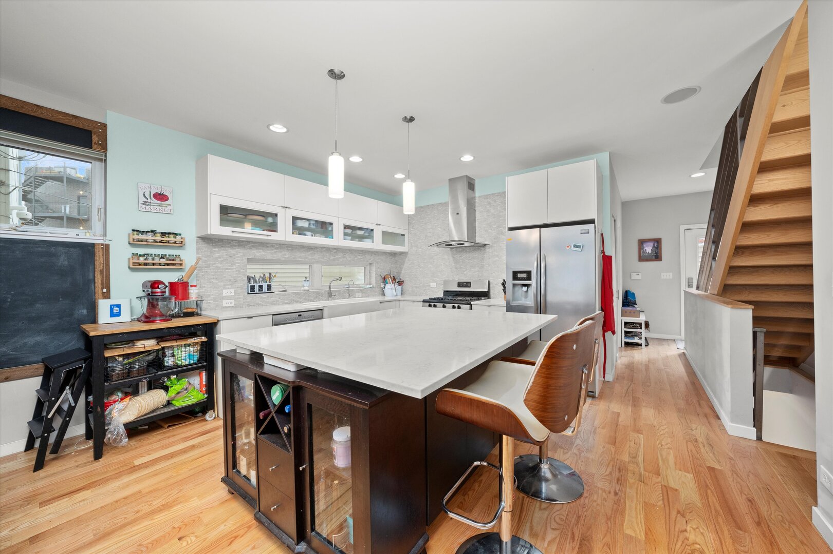 2028 North Point Street Chicago, IL 60647 - Photo 10 of 41