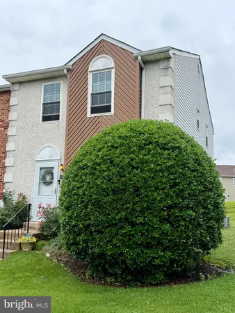 $340,000 | 428 Cedarcrest Lane, Unit 8, Aston, PA 19014