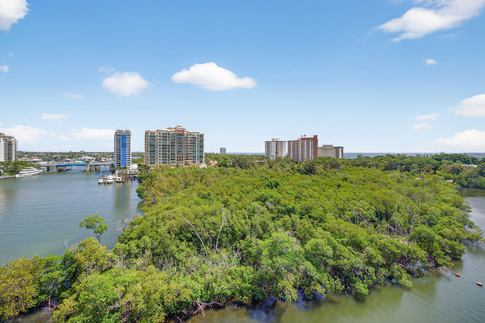777 Bayshore Drive, Unit 1003 Fort Lauderdale, FL 33304 - Photo 39 of 49 a view of a city