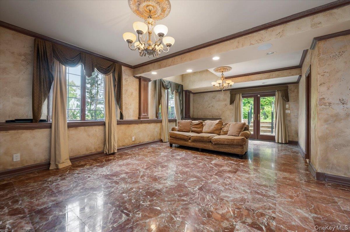 47 Shoreham Road Massapequa, NY 11758 - Photo 12 of 31