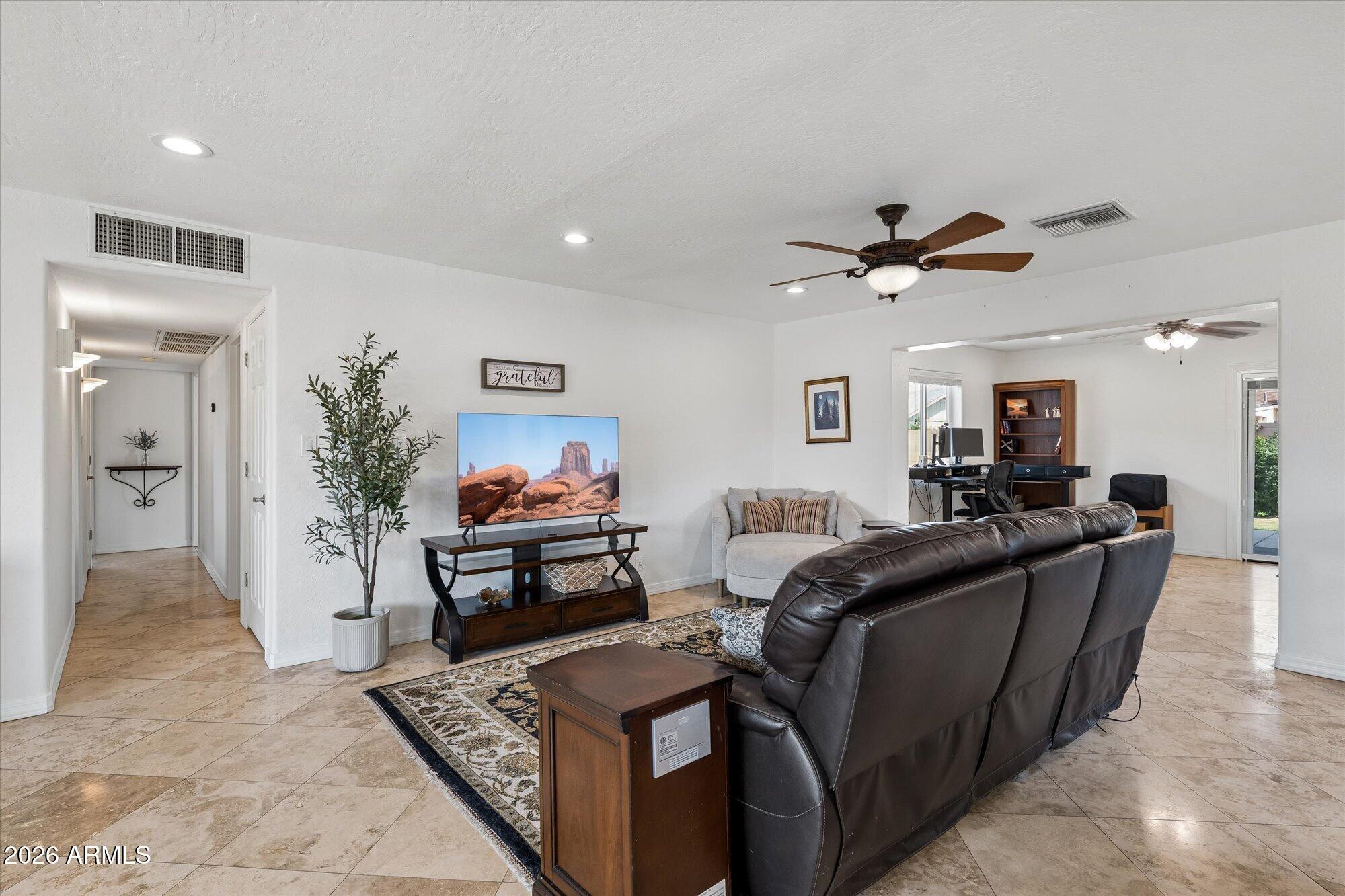 8756 East Valley View Road Scottsdale, AZ 85250 - Photo 8 of 31 05-P1199122