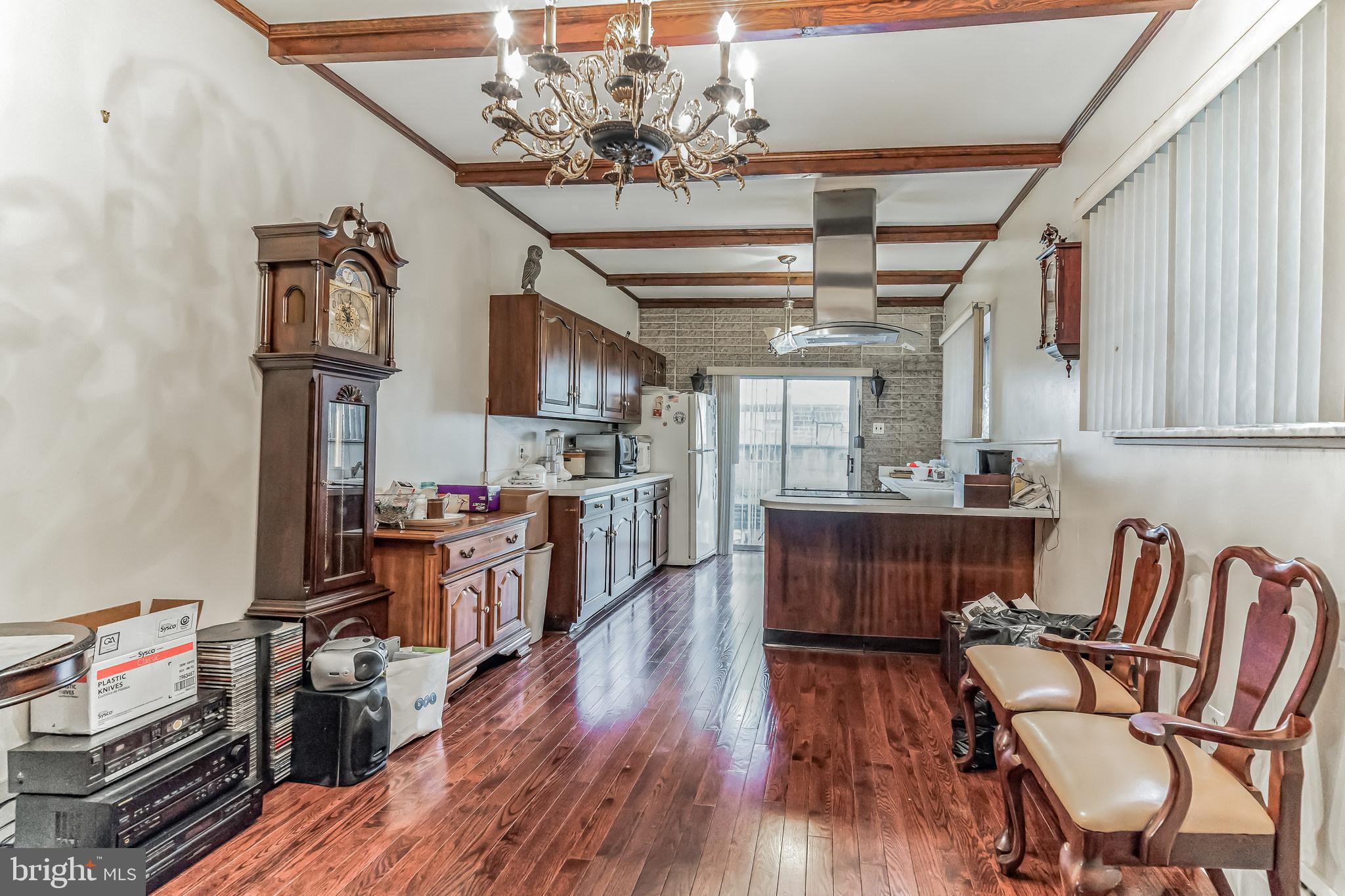 725 Reed Street Philadelphia, PA 19147 - Photo 8 of 34 Nice hardwood floors