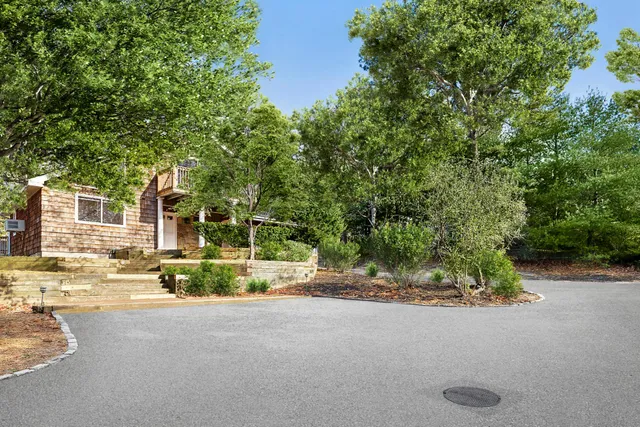 a view of a house with a street view