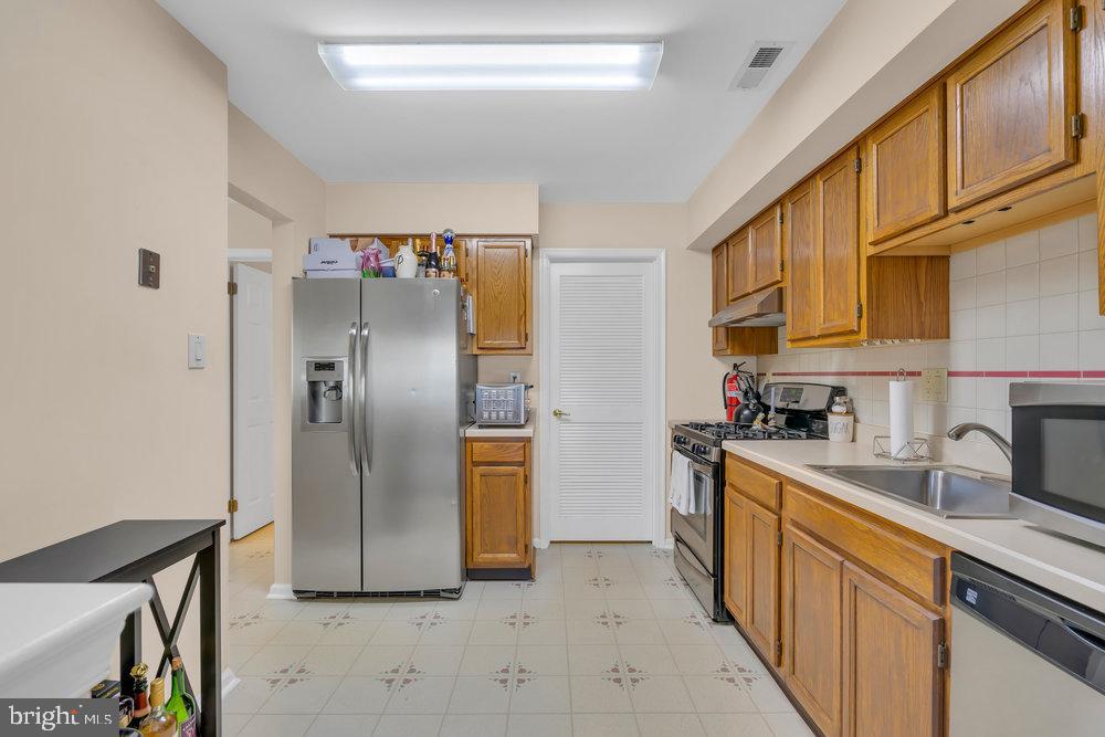 3505 Fenwick Lane Mount Laurel, NJ 08054 - Photo 19 of 34